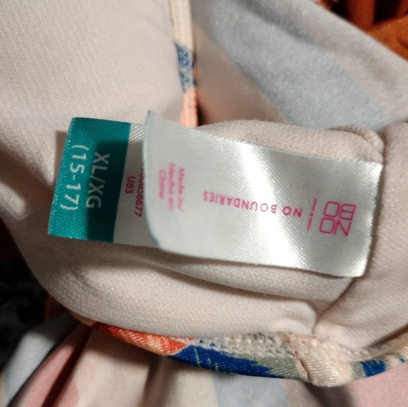 Women's bathing suit - Picture 6 of 6